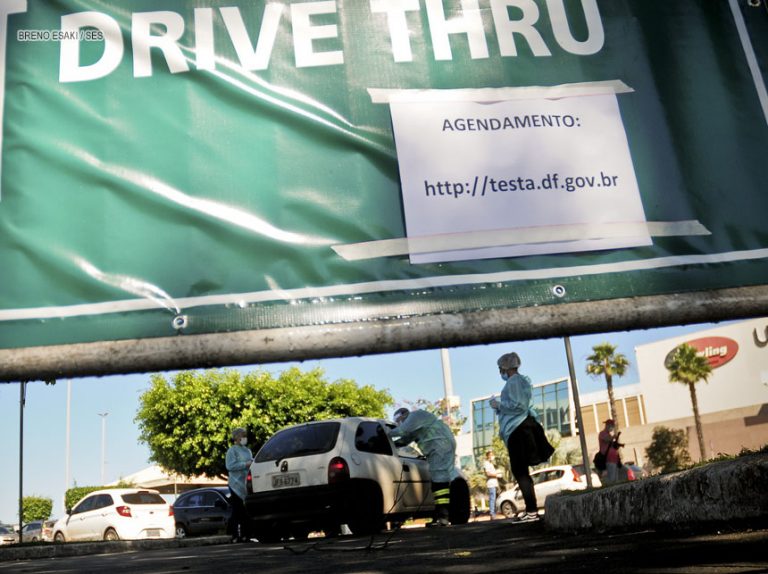 Secretaria de Saúde amplia para dez os locais de vacinação por drive-thru