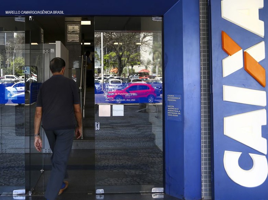 Caixa abre duas horas mais cedo a partir de segunda (4)