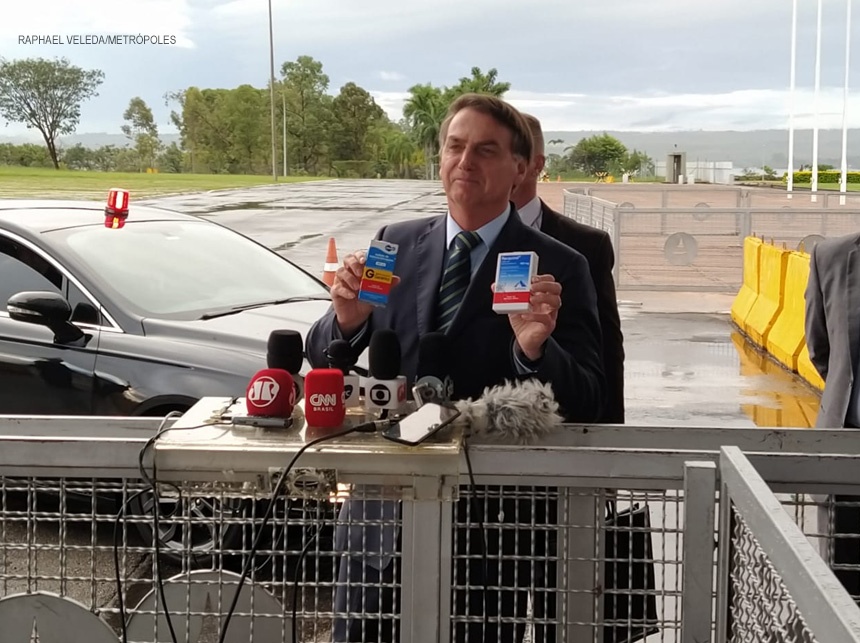 Bolsonaro determina e interino do Ministério da Saúde inclui cloroquina em tratamento de casos leves de covid-19 no SUS