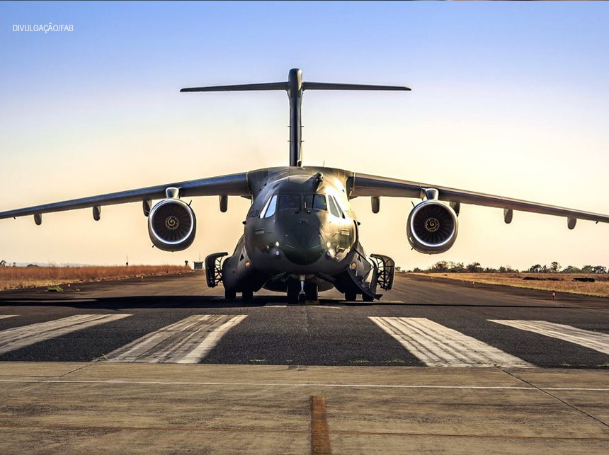 Covid-19: Dois aviões da FAB chegam a Manaus com materiais de saúde