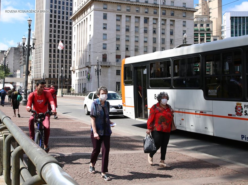 Covid-19: prefeitos de Miami e Los Angeles falam a prefeitos do Brasil