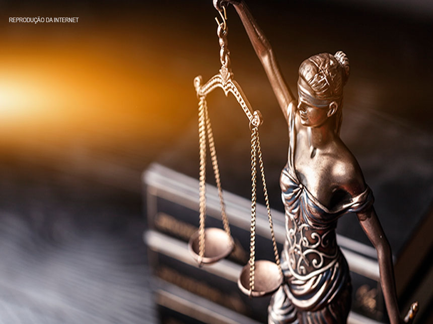 Advogada tem contrato com cliente não alfabetizado anulado por descumprir legislação