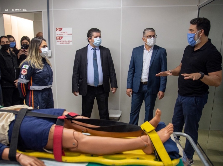 Jorge Vianna participa da inauguração de salas simulação do SAMU-DF