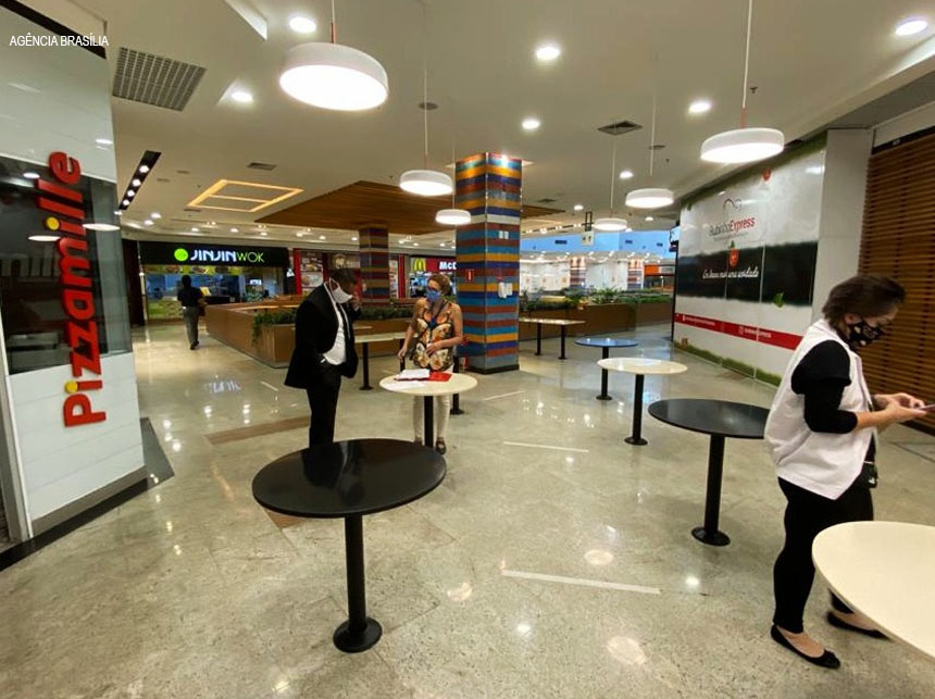 Shoppings e hotéis são fiscalizados pela Vigilância Sanitária