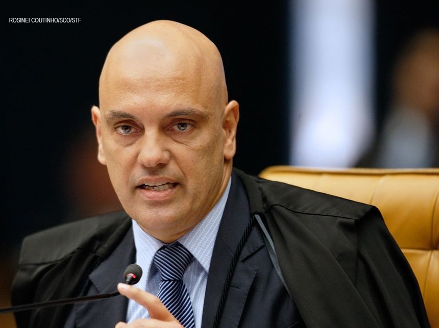 Líder extremista do grupo 300 do Brasil é solta, mas fica com tornozeleira eletrônica