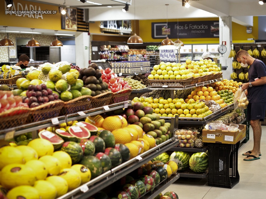 Como se proteger do coronavírus ao ir às compras