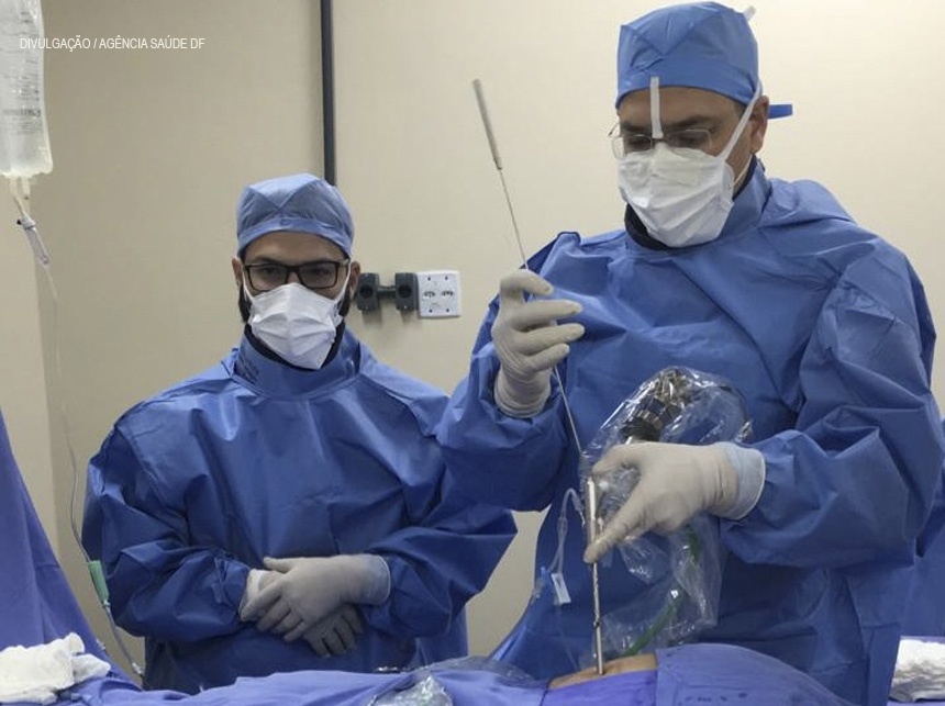 Hospital do Paranoá faz primeira cirurgia endoscópica de coluna da rede pública do DF