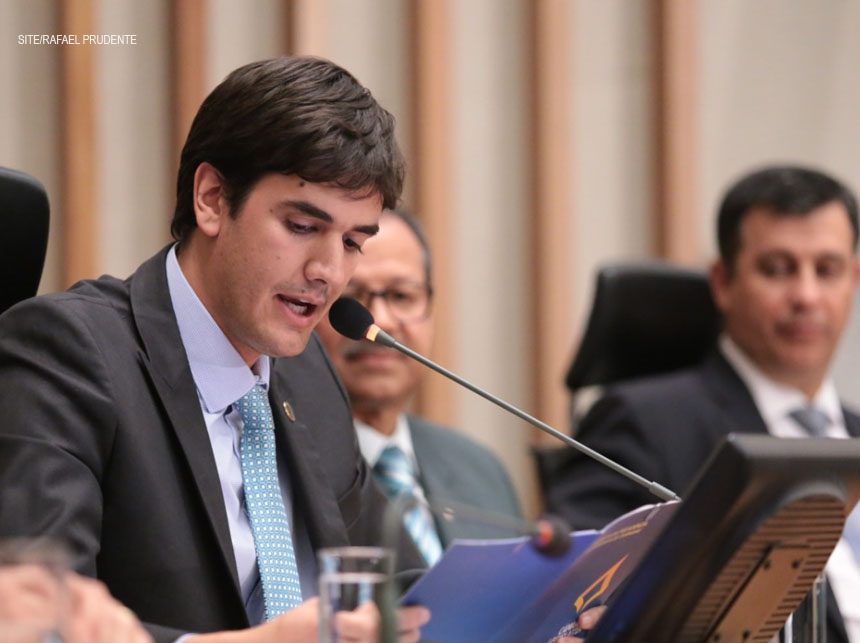 Governo regulamenta Lei de Rafael Prudente que autoriza venda de armas para policiais aposentados do DF