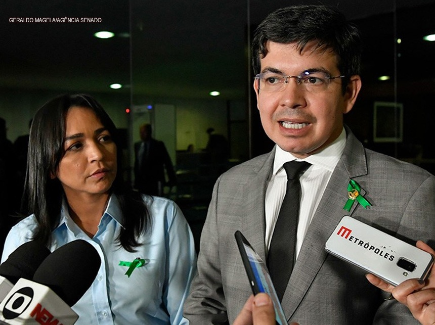 Oposição quer explicações do ministro da Justiça sobre dossiês contra servidores