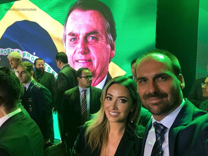 Grávida, esposa de Eduardo Bolsonaro revela que ficou internada por quatro dias com Covid-19