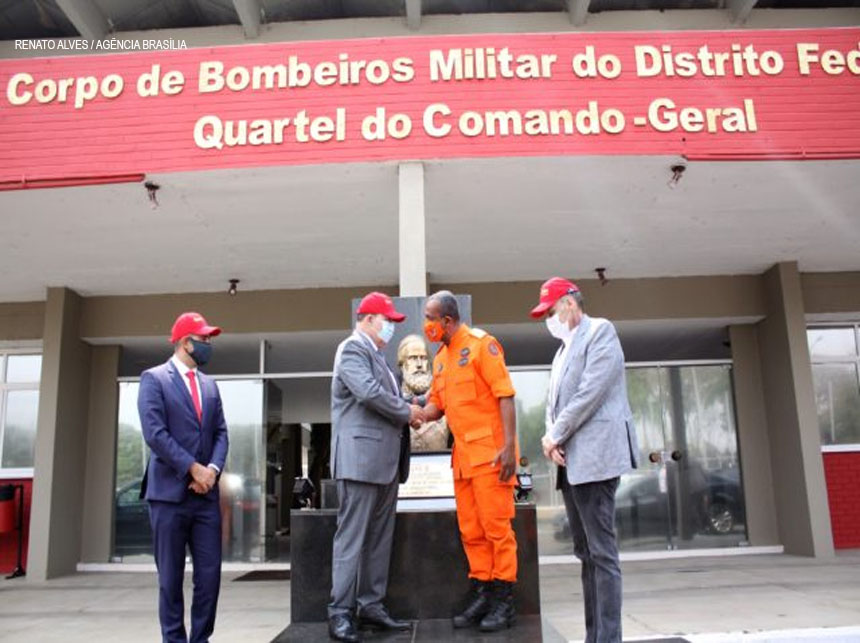 Ibaneis visita novo comandante dos bombeiros militares