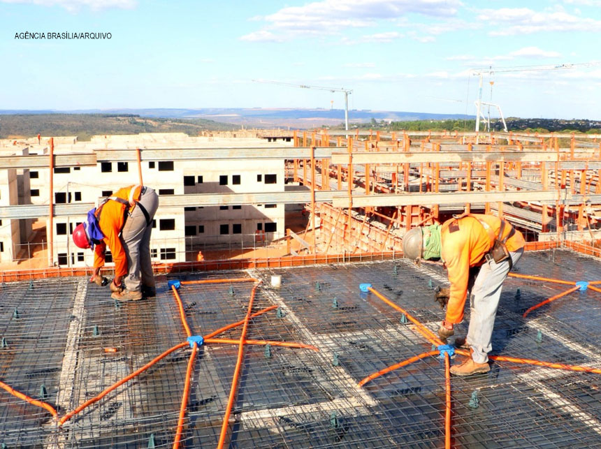 Construção civil tem oportunidades nesta segunda (18)