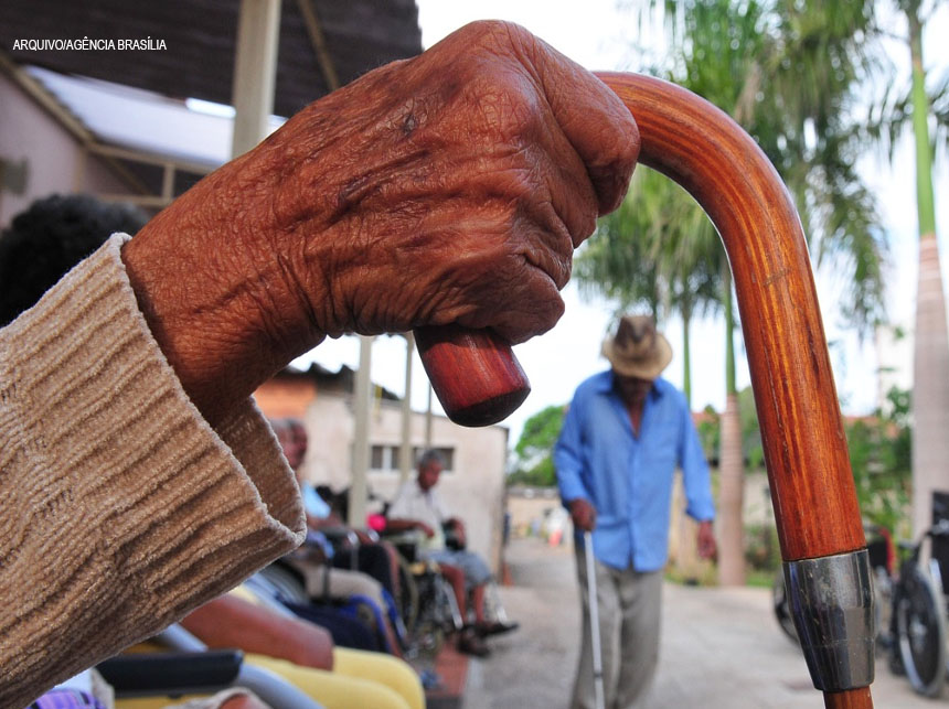 Aumenta a procura por Carteira da Pessoa Idosa no DF