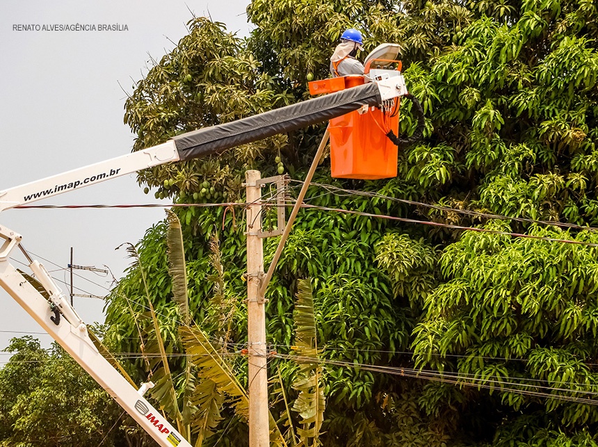 Ibaneis anuncia o Energia Legal para comunidades em regularização