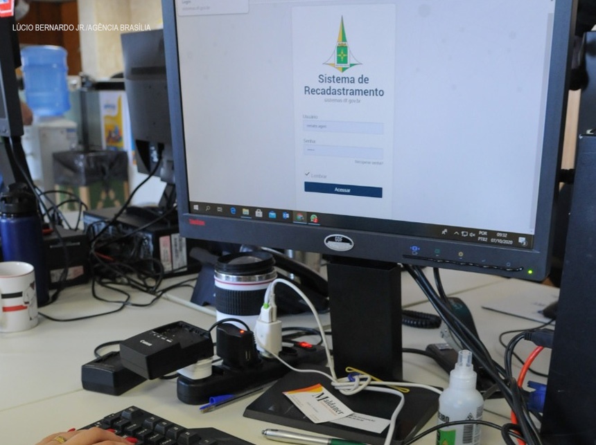 Servidores do GDF têm até sábado para fazer recadastramento