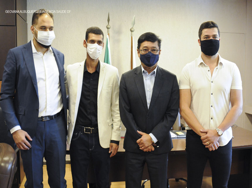 Chineses querem testar vacina em 60 voluntários no DF