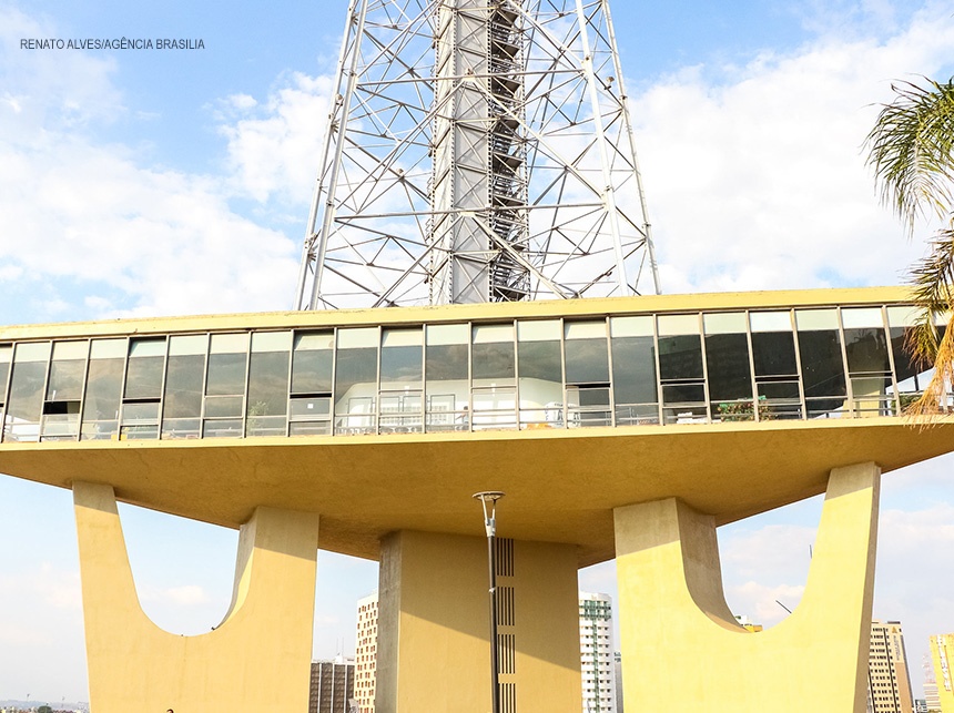 Torre de TV: Ibaneis devolve mirante e mezanino ao DF