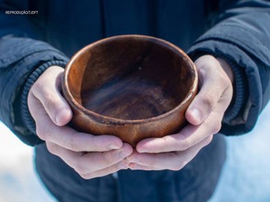 TJDFT determina que DF elabore plano de distribuição de água e alimentos para população de rua