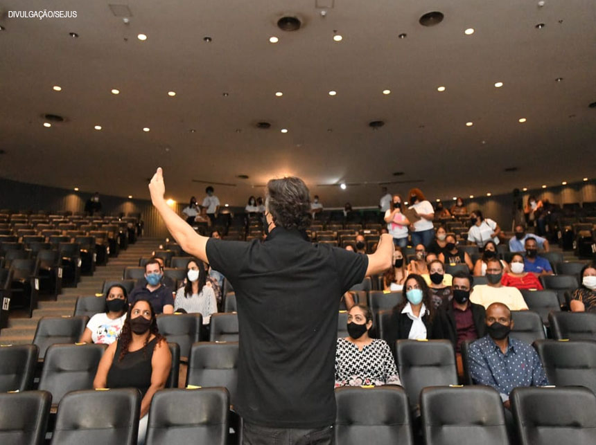 Casamento comunitário: primeiro ensaio para a cerimônia