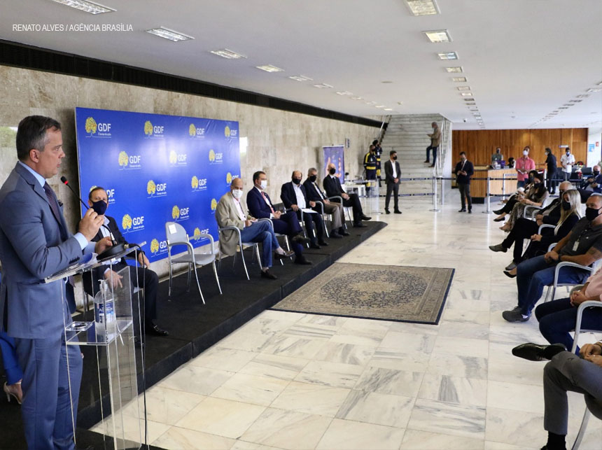 GDF lança clube de descontos e bolsas para ensino superior