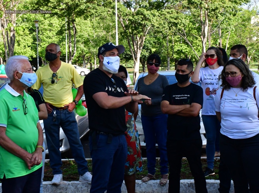 Jorge Vianna participa da carreata de pacientes e funcionários do ICDF