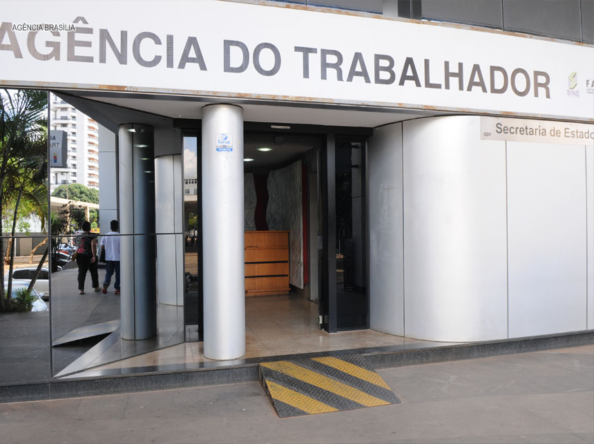Agências do trabalhador oferecem 420 vagas nesta quarta-feira (20)