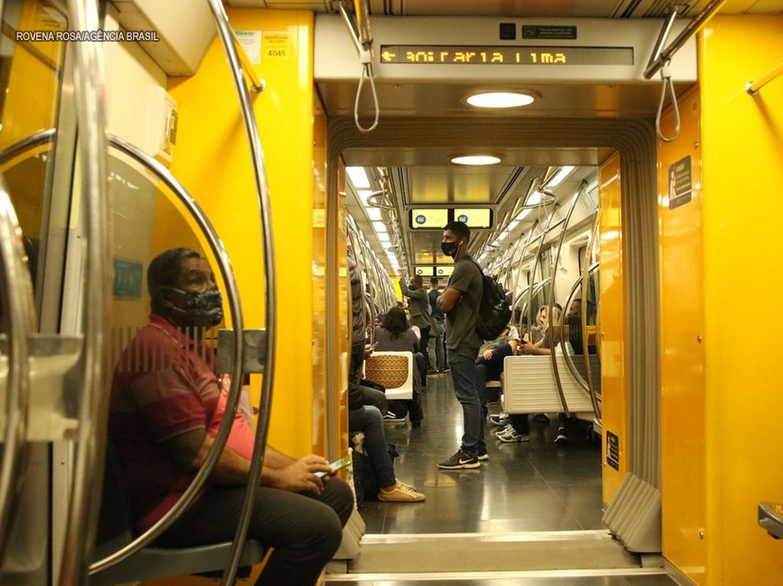 Brasil tem 5,86 milhões de casos de covid-19 e 165 mil mortes