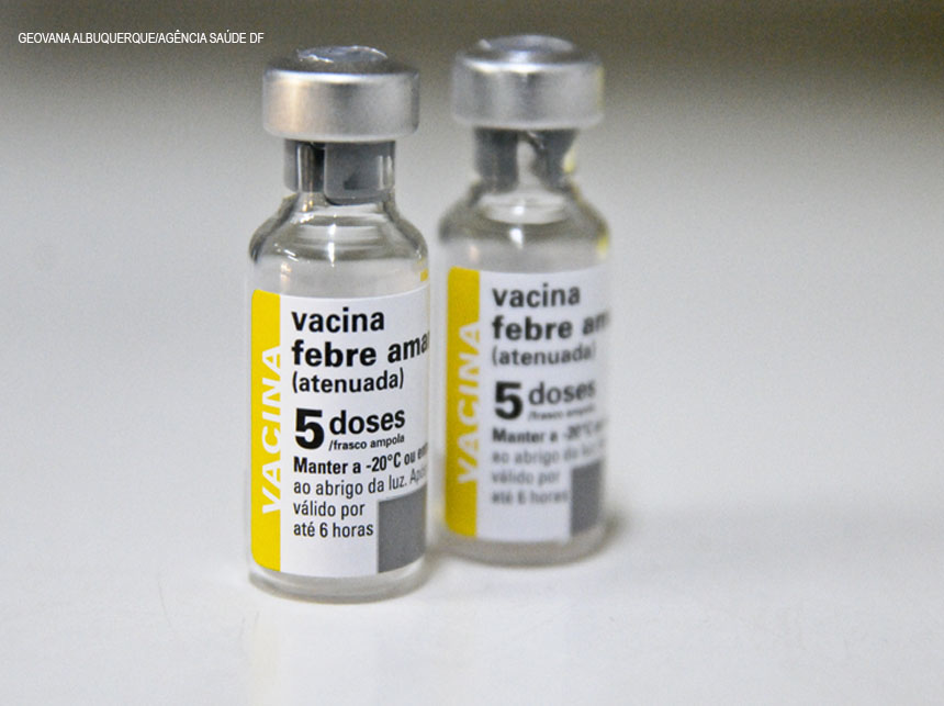 Saúde vacina 139 pessoas contra a febre amarela em São Sebastião