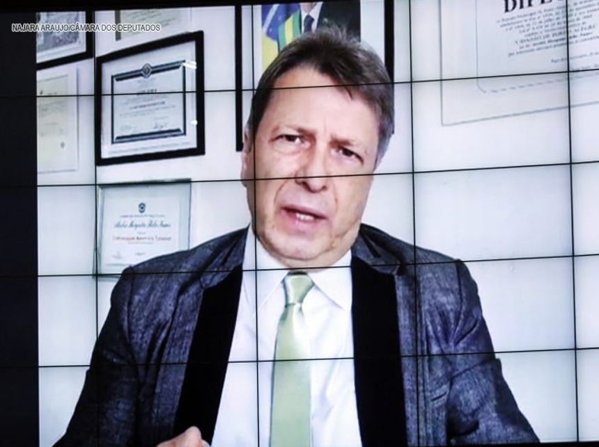 Deputado Bibo Nunes se refere a deputada por “deputérica” e deve responder por falta de decoro