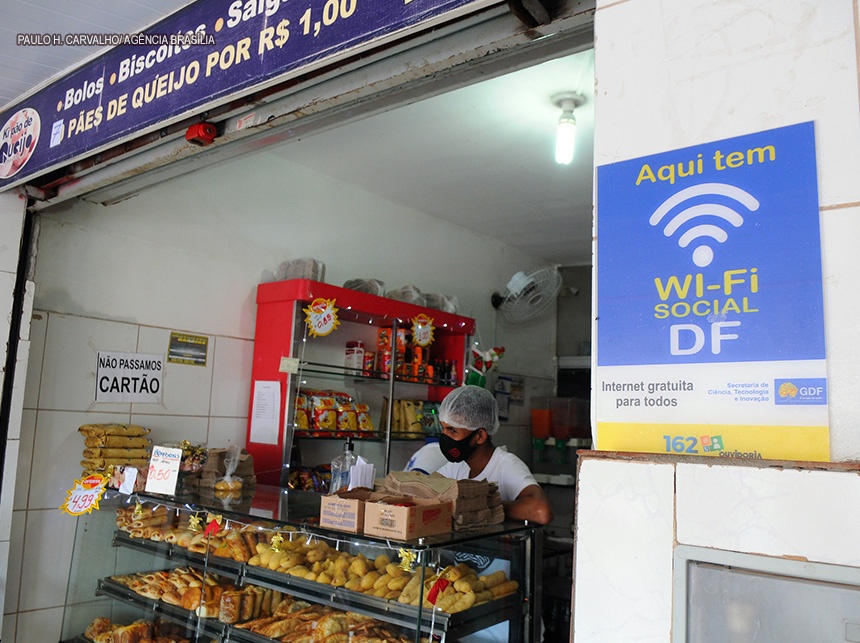 Moradores da Estrutural podem acessar internet grátis