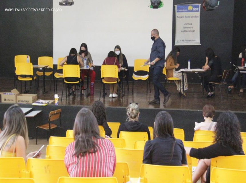 GDF nomeia mais 52 professores para escolas públicas