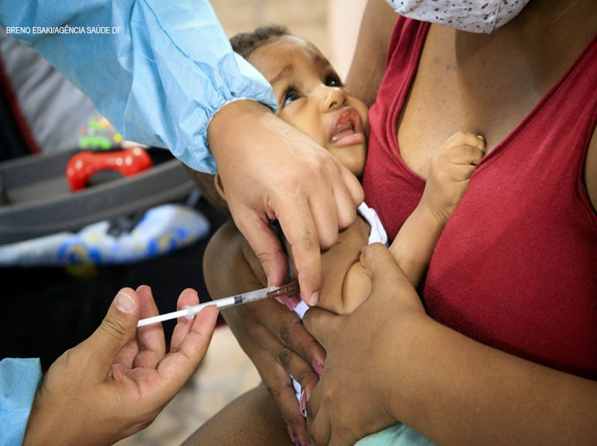 Saúde alerta para a importância de manter a caderneta de vacinação atualizada