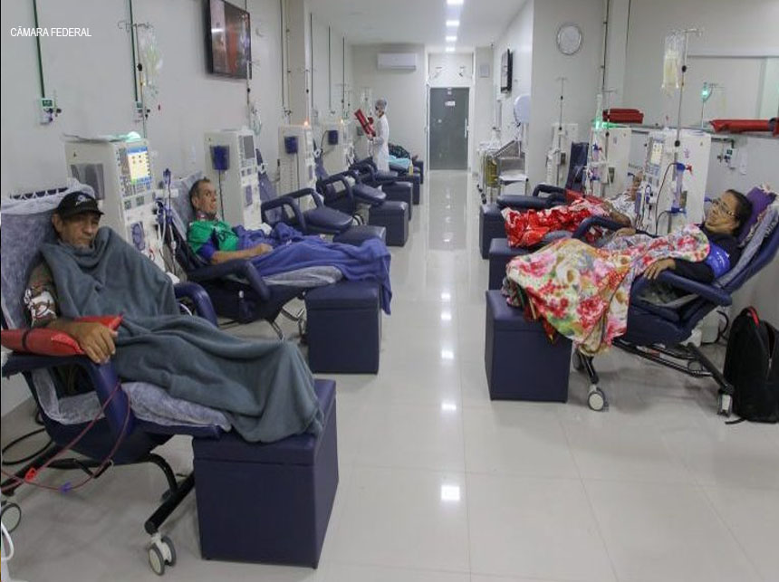 Projeto assegura transporte gratuito para tratamento de saúde de portadores de doença grave