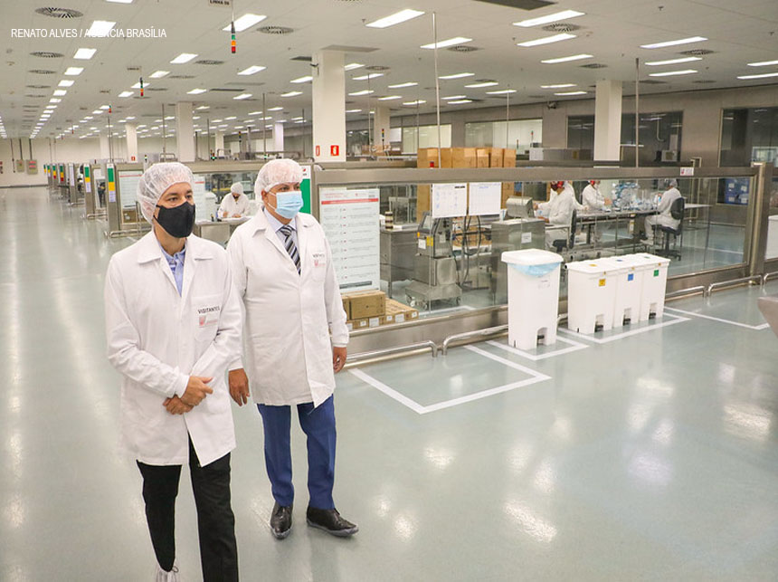 Se aprovada para uso emergencial Sputnik V produzirá 8 milhões de dose/mês a partir de março