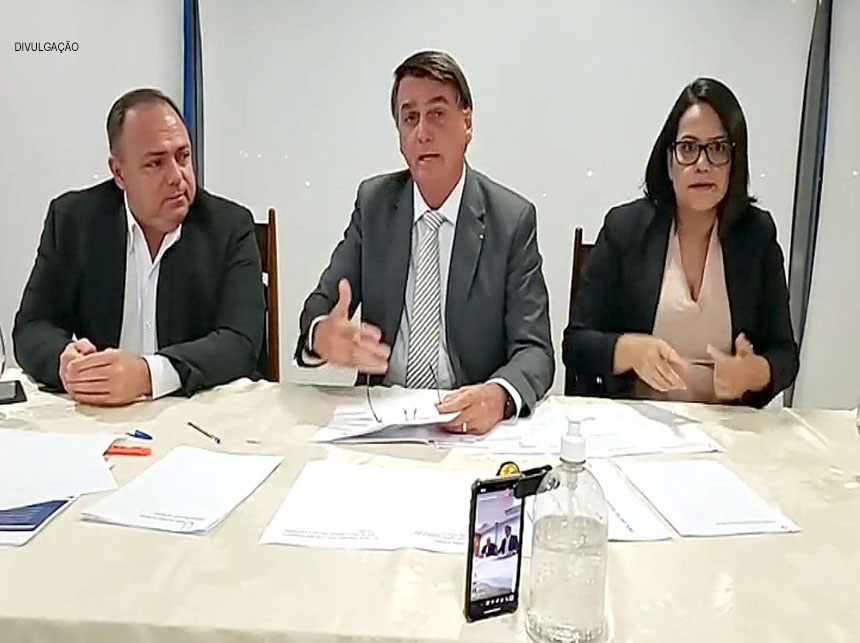 Pazuello diz que pasta vai priorizar entrega de oxigênio em Manaus