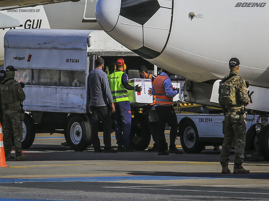 Chegam mais 41,5 mil doses de vacina contra Covid-19 no DF