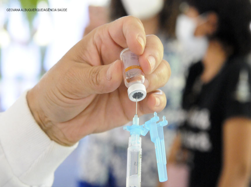 Mais de 2 mil pessoas já foram vacinadas no DF