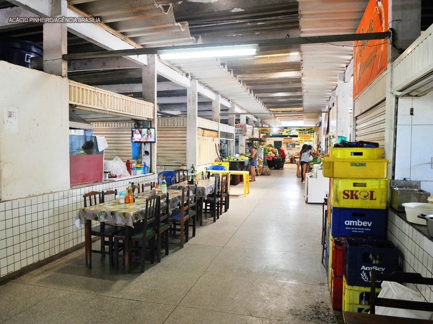 Ibaneis investe R$ 35 milhões para reformar feiras do DF