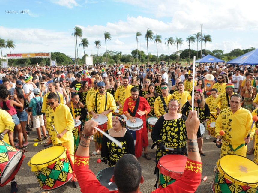 Covid-19: DF proíbe folia de carnaval