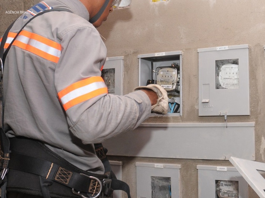 STF: Lei do DF que regula corte de energia e telefonia por falta de pagamento é inconstitucional