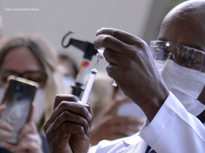 Novas doses da vacina da Índia já estão na Fiocruz