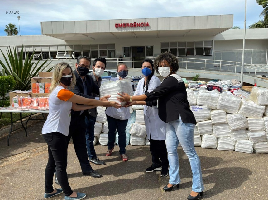 Hospital de Planaltina recebe doação de 2 mil lençóis e 800 capotes para Covid-19