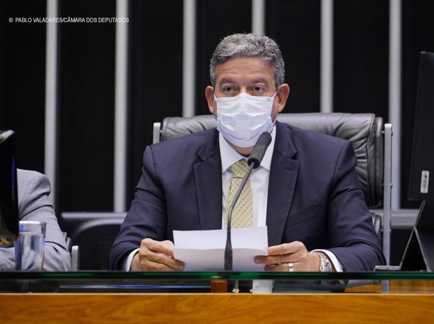 Lira anuncia “freio de arrumação” e convoca esforço concentrado contra a pandemia