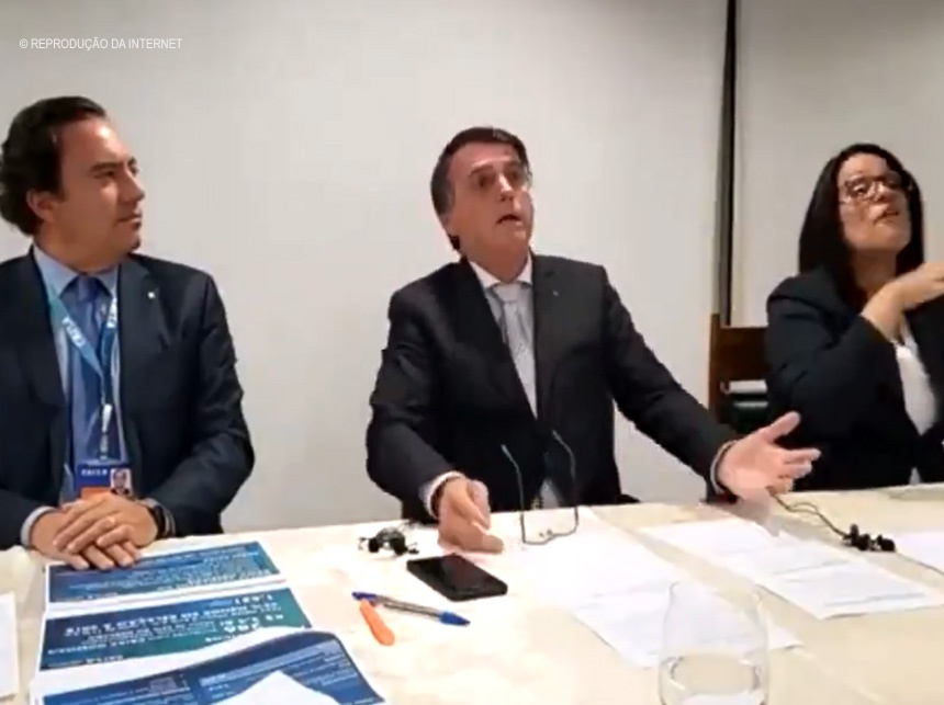 Ministério Público pede ao TCU para trocar Bolsonaro por Mourão na gestão da crise da Covid