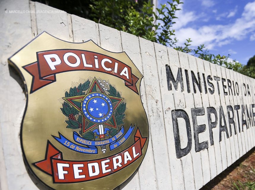 PF combate fraude e lavagem de dinheiro em 4 estados e no DF