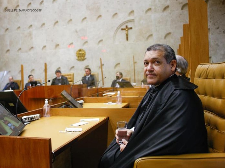 Ministro Nunes Marques reconsidera decisão que havia permitido abertura de templos durante a pandemia