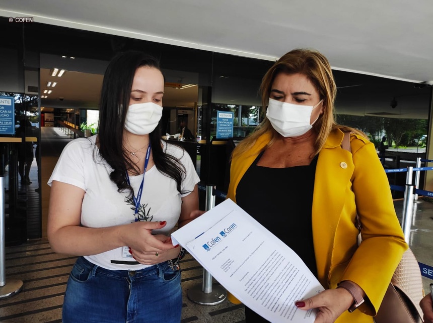 Frente em Defesa da Enfermagem cobra urgência na votação do Piso