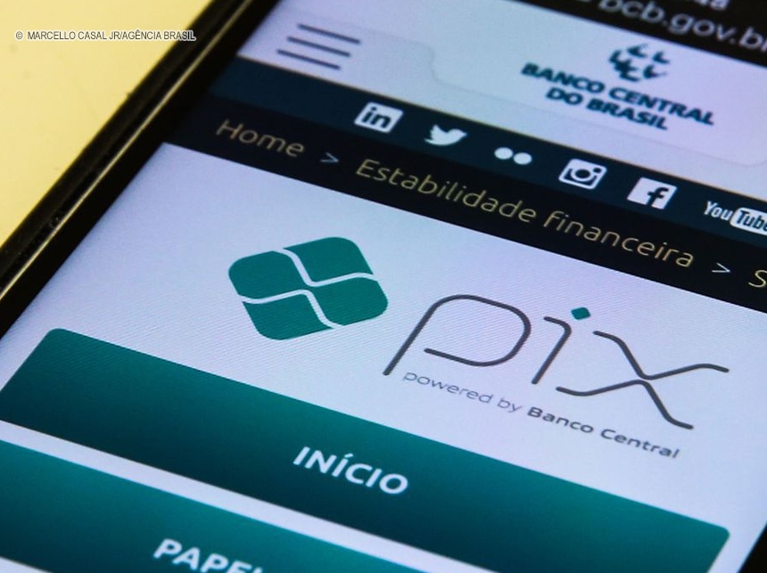 PIX: Banco Central nega falha de segurança e adverte contra golpes