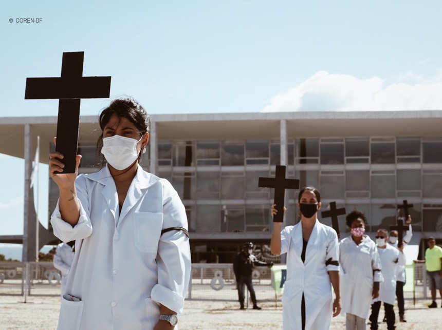 Covid-19 mata 5 profissionais e 2 estudantes de Enfermagem em 26 dias e deixa crianças órfãs no DF