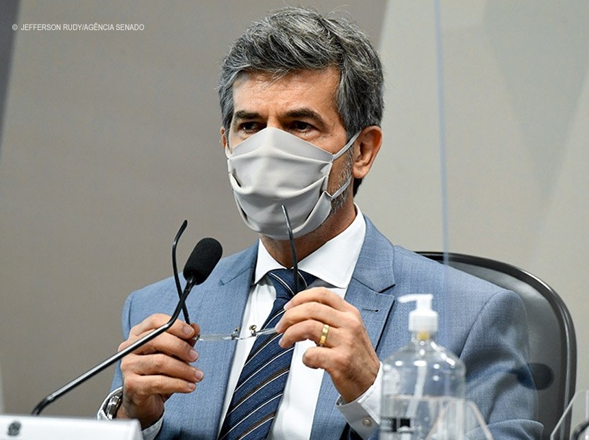 Teich afirma que deixou cargo por falta de autonomia e divergência sobre cloroquina